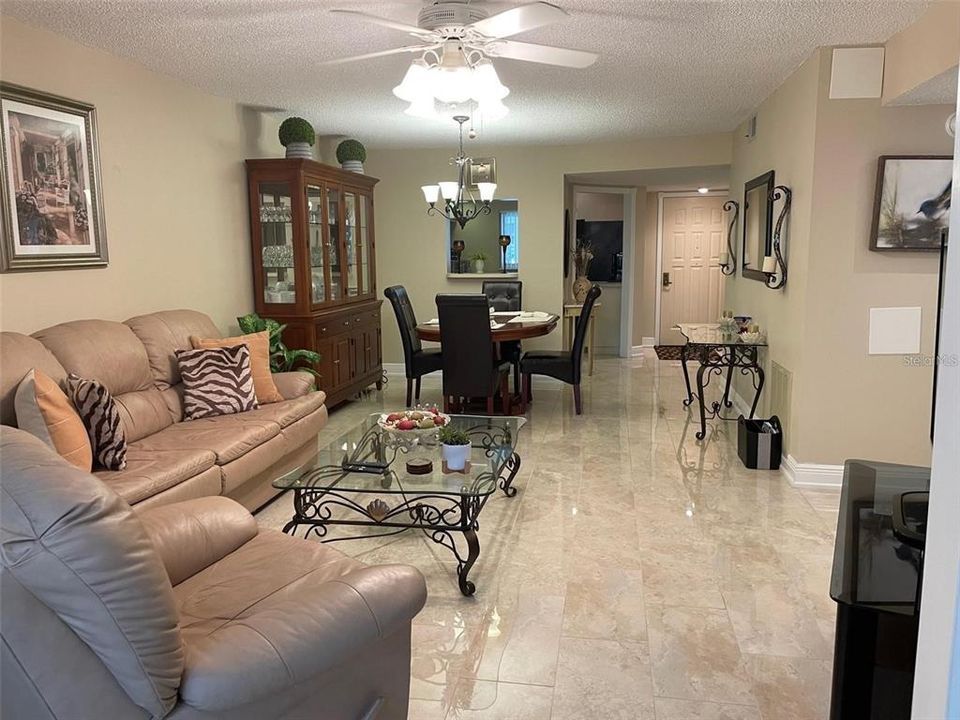 En Venta: $225,000 (2 camas, 2 baños, 1120 Pies cuadrados)