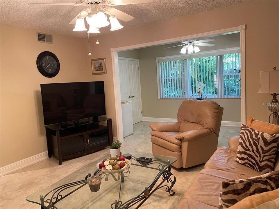En Venta: $225,000 (2 camas, 2 baños, 1120 Pies cuadrados)