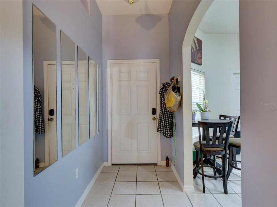 En Venta: $270,000 (3 camas, 2 baños, 1221 Pies cuadrados)