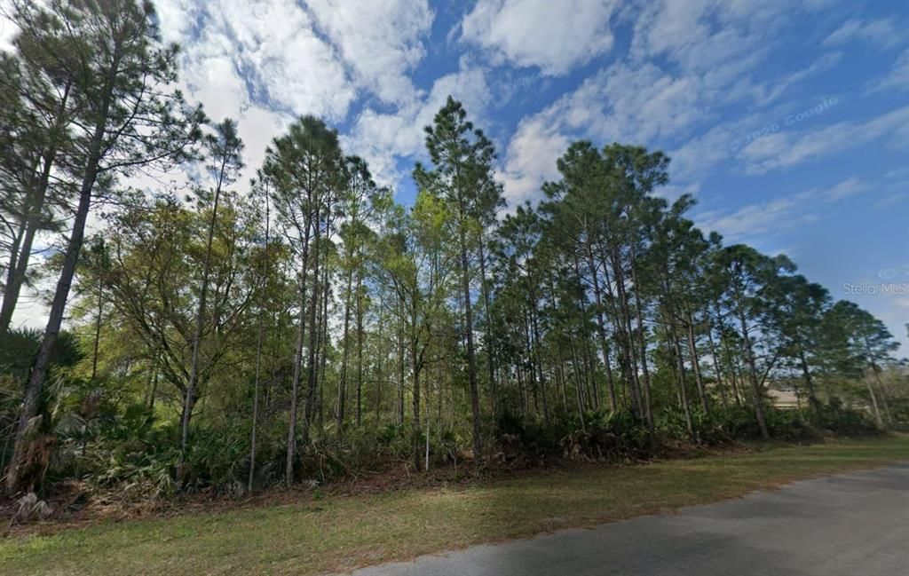 Active With Contract: $185,000 (1.06 acres)