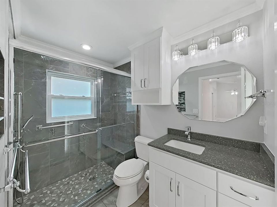 Activo con contrato: $367,500 (3 camas, 3 baños, 1777 Pies cuadrados)