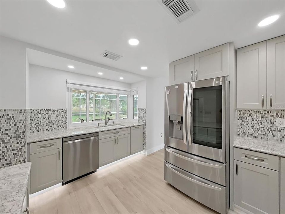 Activo con contrato: $367,500 (3 camas, 3 baños, 1777 Pies cuadrados)