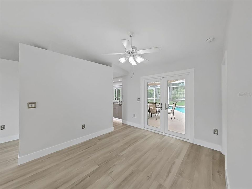 Activo con contrato: $367,500 (3 camas, 3 baños, 1777 Pies cuadrados)