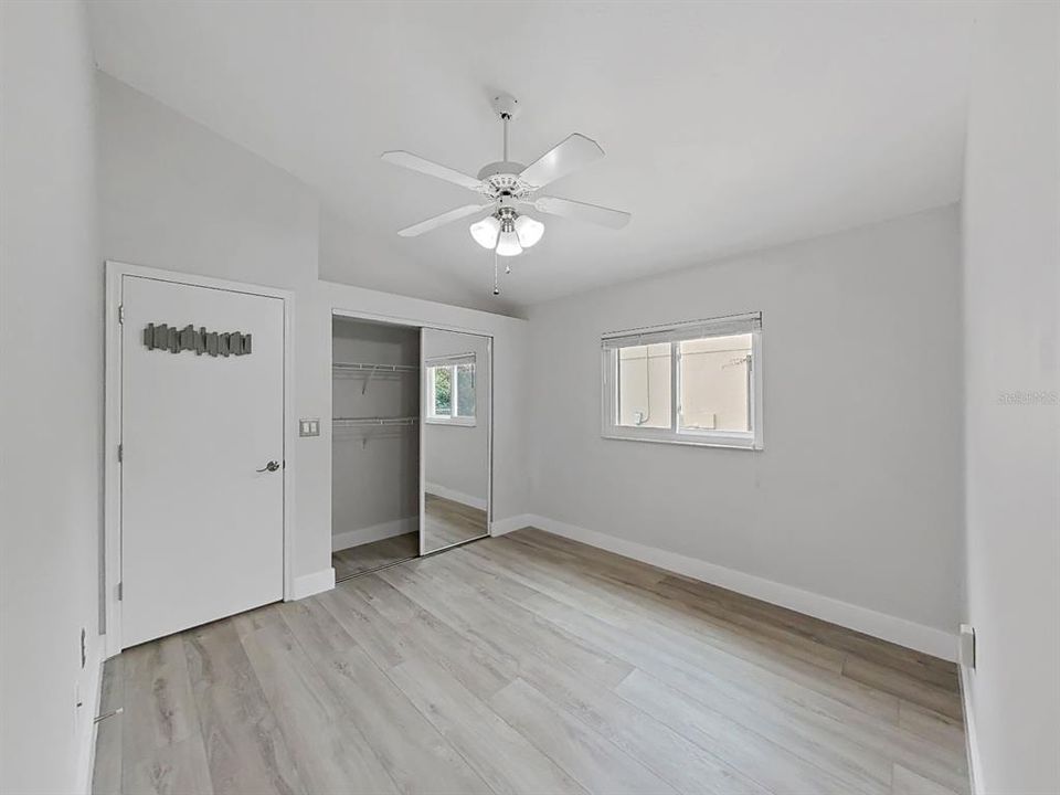 Activo con contrato: $367,500 (3 camas, 3 baños, 1777 Pies cuadrados)