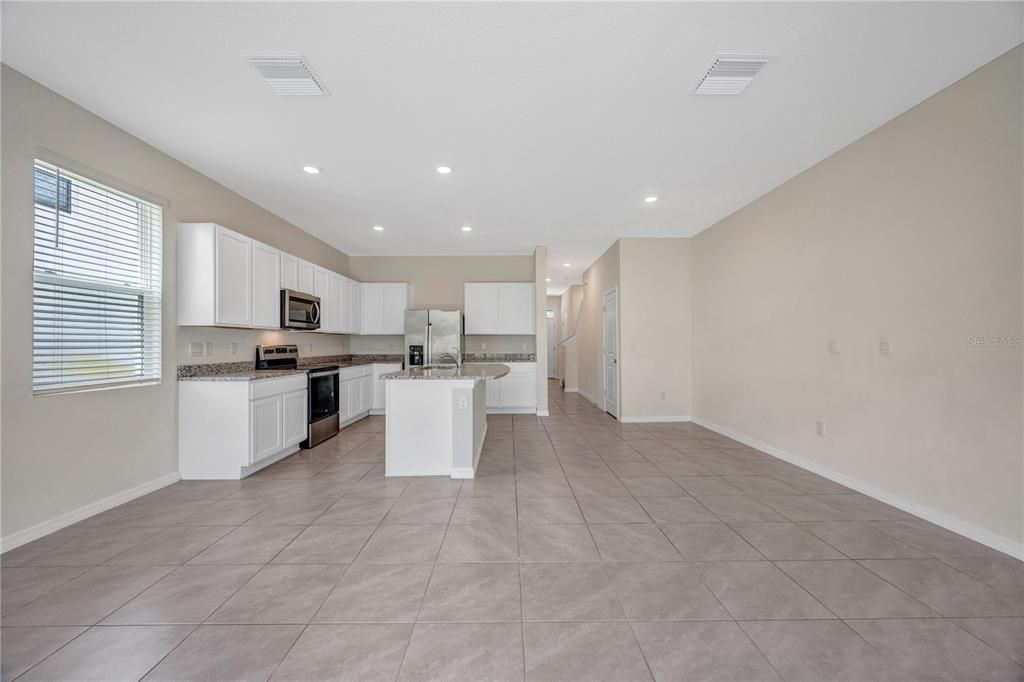For Sale: $325,000 (3 beds, 2 baths, 1758 Square Feet)