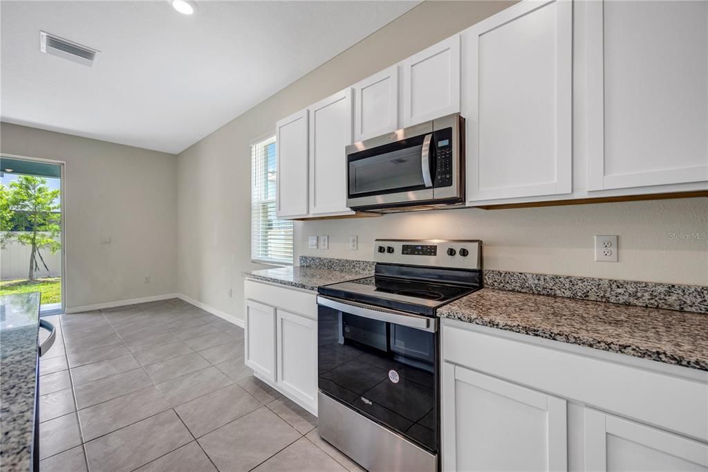 For Sale: $325,000 (3 beds, 2 baths, 1758 Square Feet)
