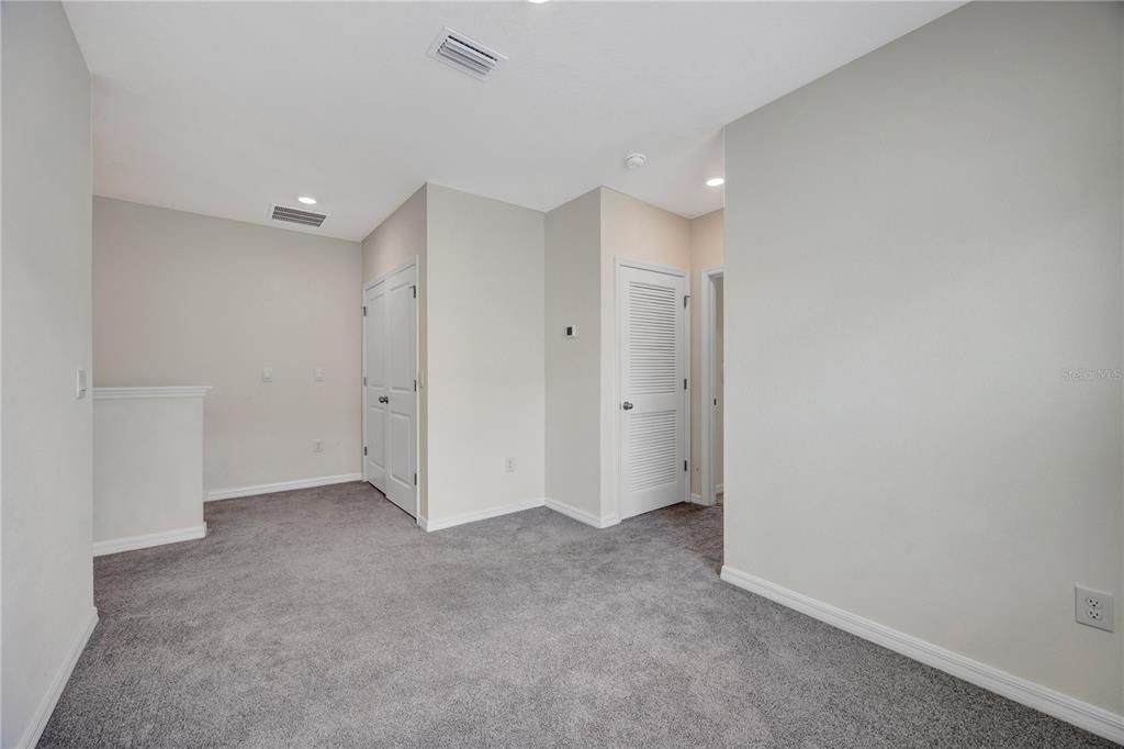 For Sale: $325,000 (3 beds, 2 baths, 1758 Square Feet)