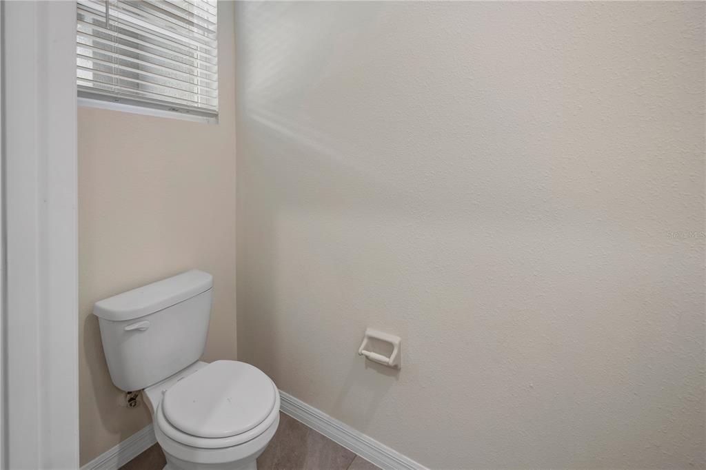 For Sale: $325,000 (3 beds, 2 baths, 1758 Square Feet)