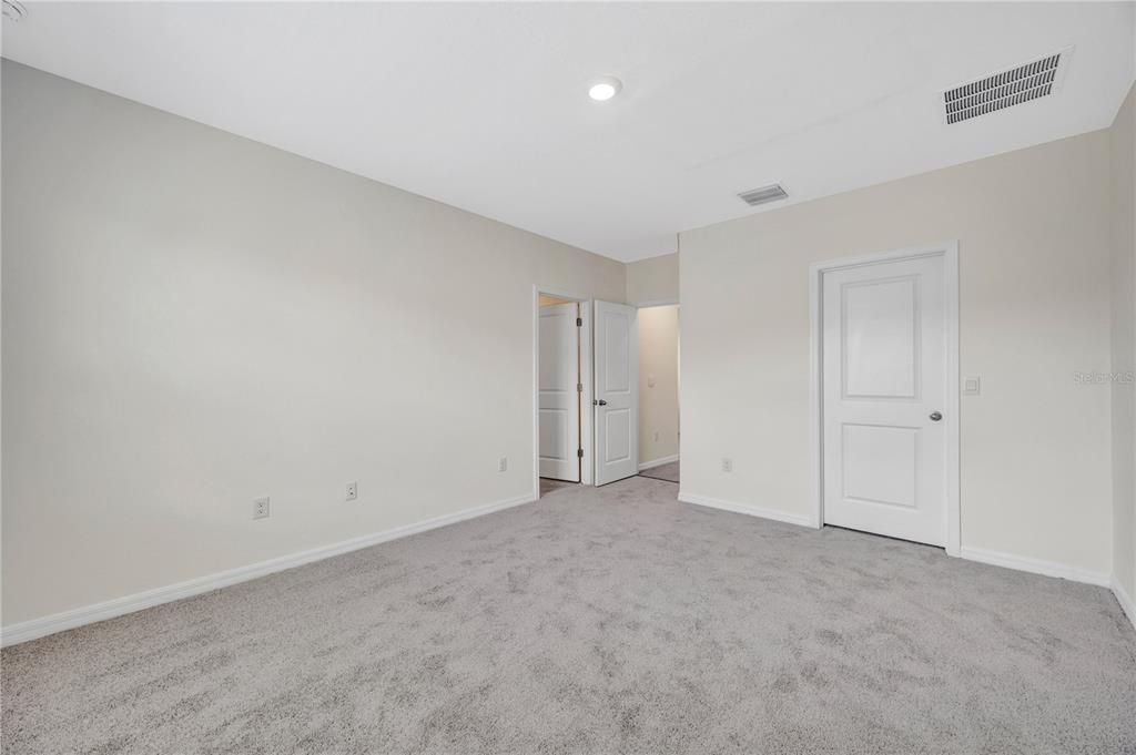 For Sale: $325,000 (3 beds, 2 baths, 1758 Square Feet)