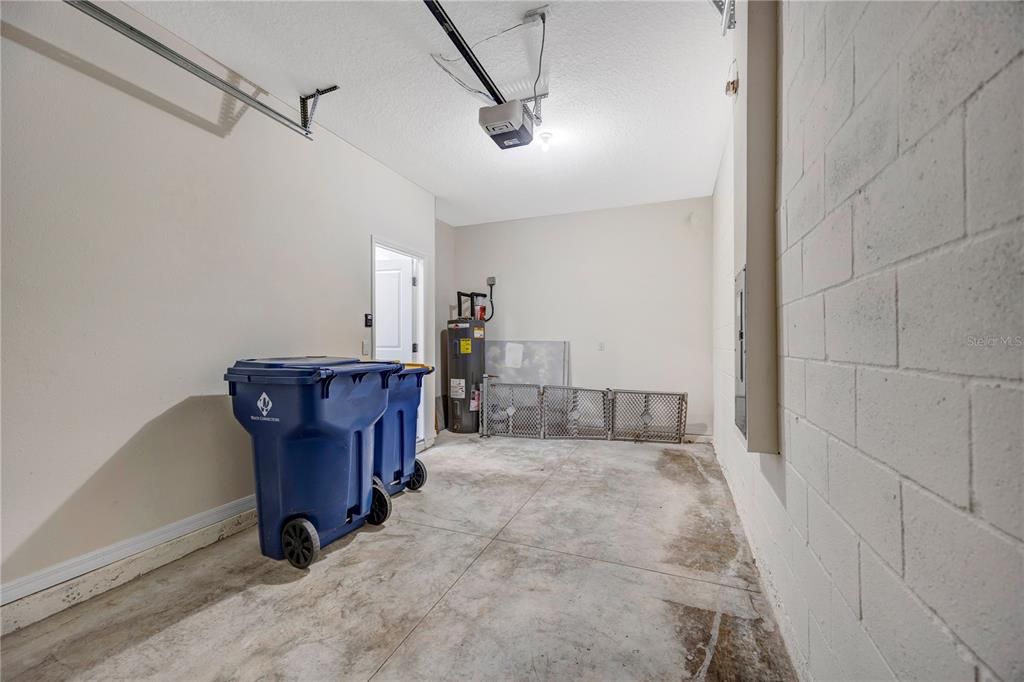 For Sale: $325,000 (3 beds, 2 baths, 1758 Square Feet)