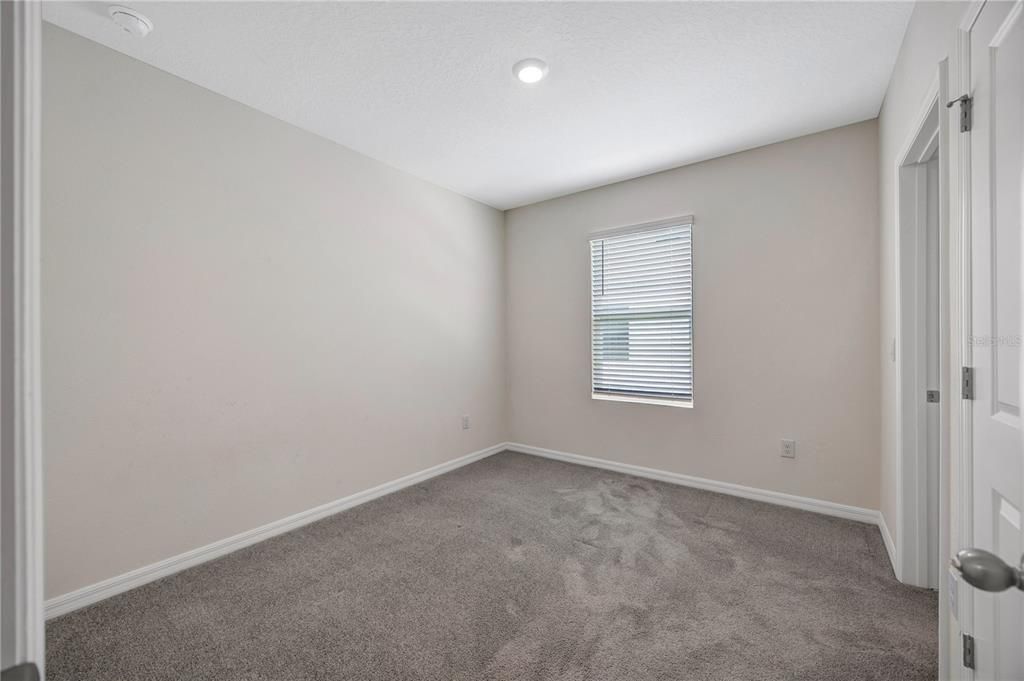 For Sale: $325,000 (3 beds, 2 baths, 1758 Square Feet)