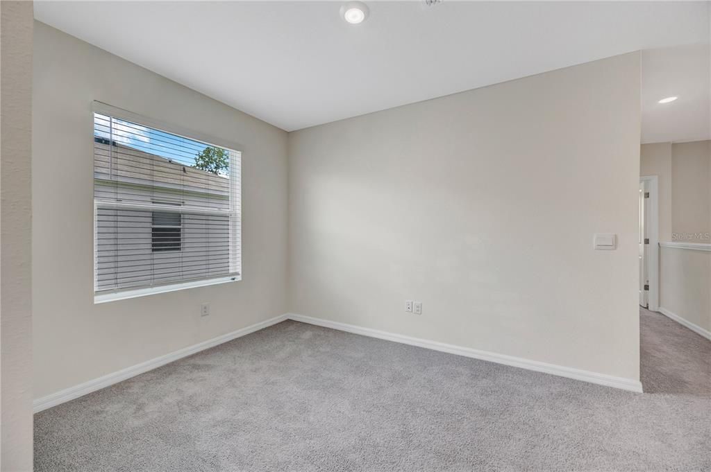 For Sale: $325,000 (3 beds, 2 baths, 1758 Square Feet)