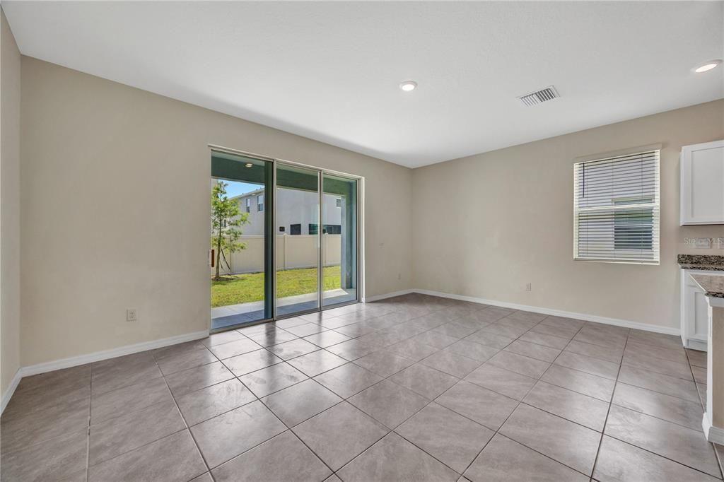 For Sale: $325,000 (3 beds, 2 baths, 1758 Square Feet)