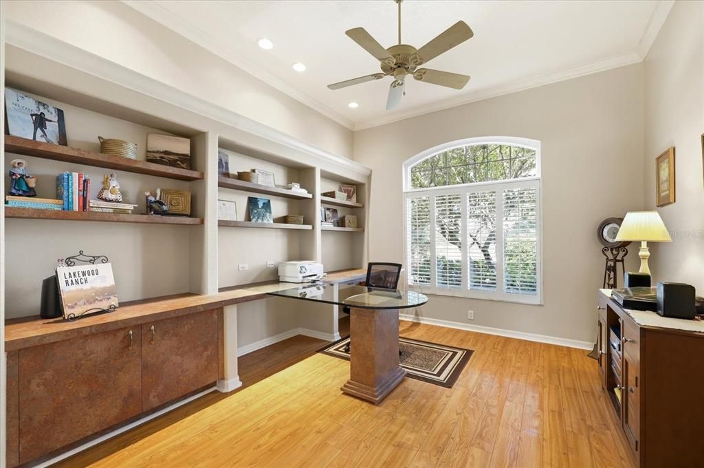 For Sale: $895,000 (4 beds, 3 baths, 2932 Square Feet)
