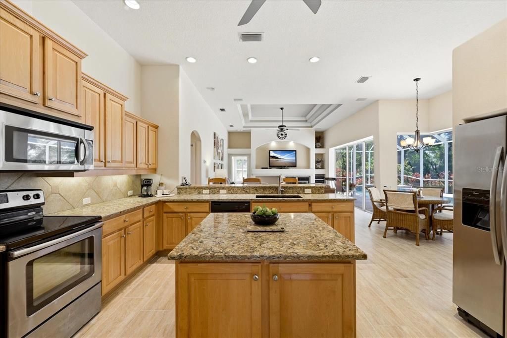 For Sale: $895,000 (4 beds, 3 baths, 2932 Square Feet)