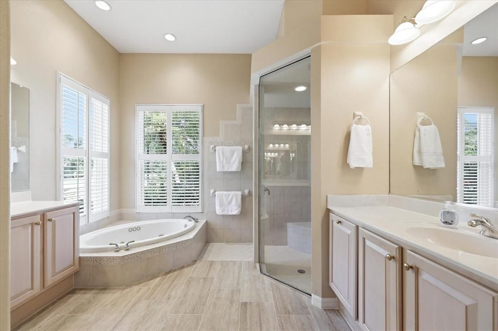 For Sale: $895,000 (4 beds, 3 baths, 2932 Square Feet)