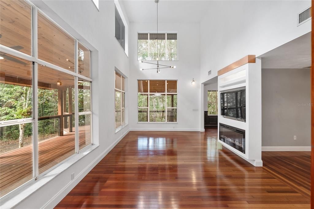 Active With Contract: $599,000 (4 beds, 3 baths, 2531 Square Feet)