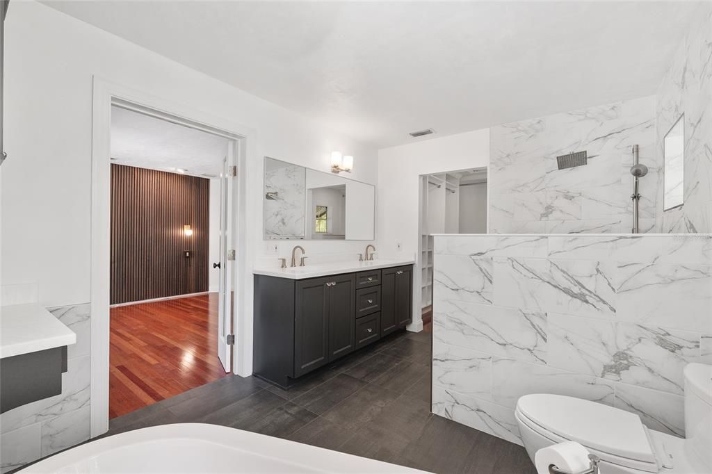 Active With Contract: $599,000 (4 beds, 3 baths, 2531 Square Feet)