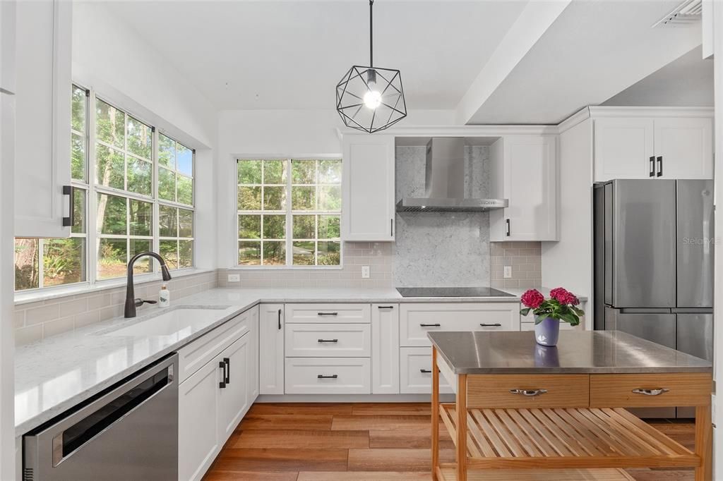 Active With Contract: $599,000 (4 beds, 3 baths, 2531 Square Feet)