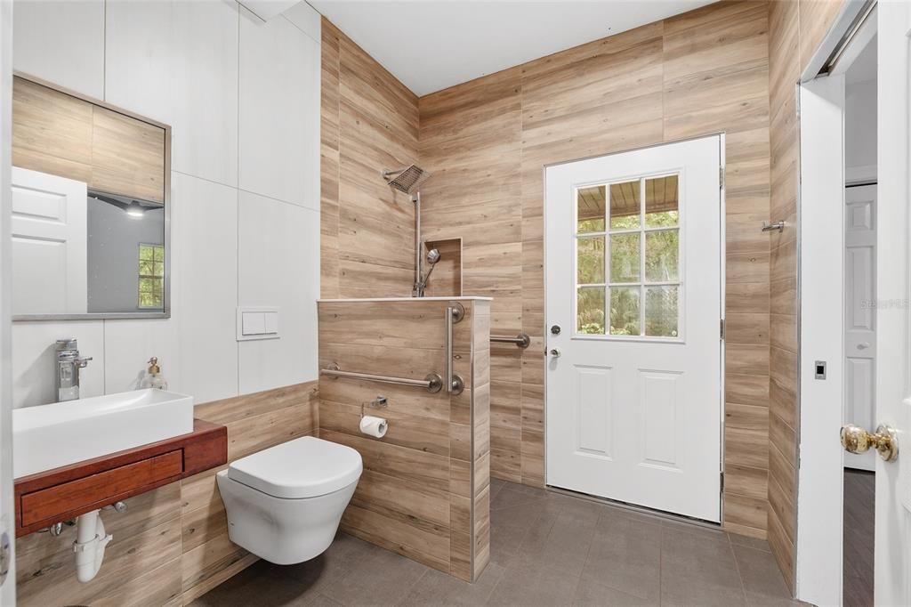 Active With Contract: $599,000 (4 beds, 3 baths, 2531 Square Feet)