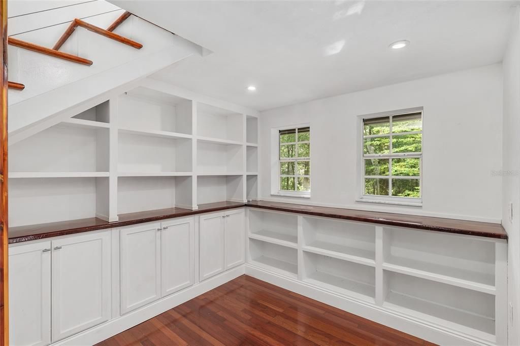 Active With Contract: $599,000 (4 beds, 3 baths, 2531 Square Feet)