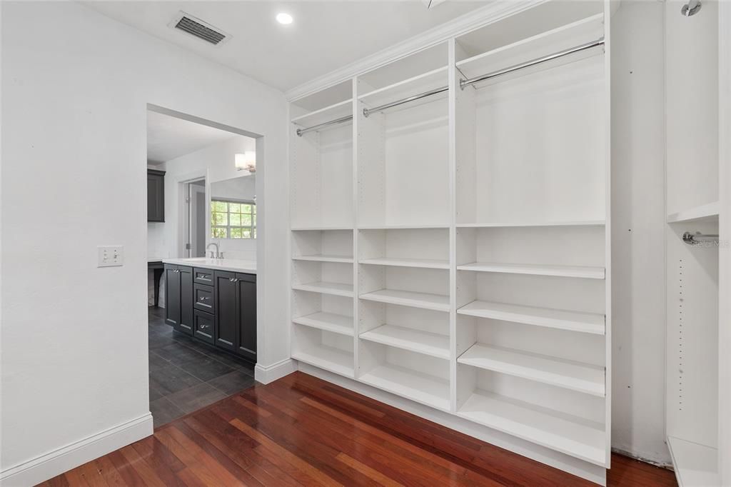 Active With Contract: $599,000 (4 beds, 3 baths, 2531 Square Feet)