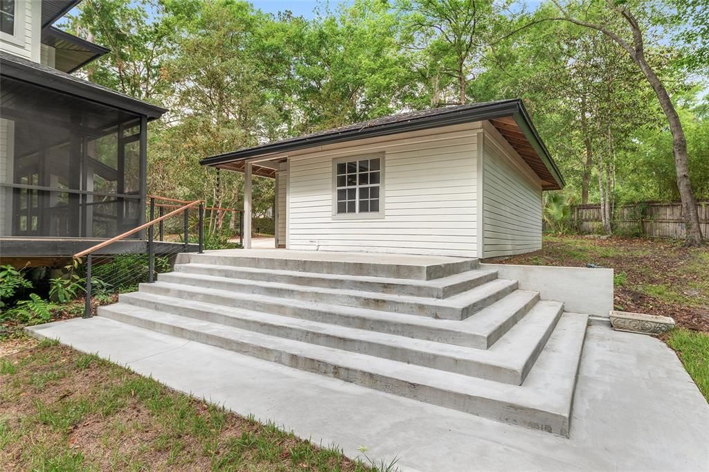 Active With Contract: $599,000 (4 beds, 3 baths, 2531 Square Feet)