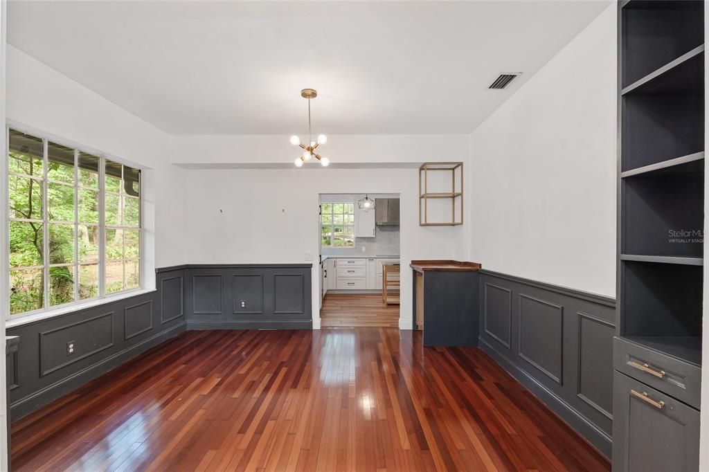 Active With Contract: $599,000 (4 beds, 3 baths, 2531 Square Feet)
