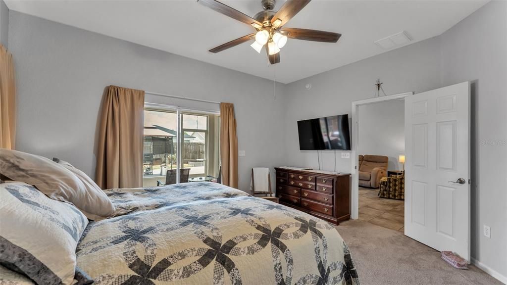 En Venta: $349,900 (3 camas, 2 baños, 1654 Pies cuadrados)