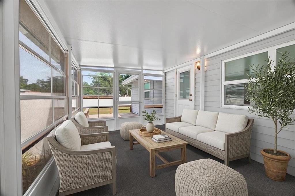 For Sale: $117,500 (2 beds, 1 baths, 768 Square Feet)