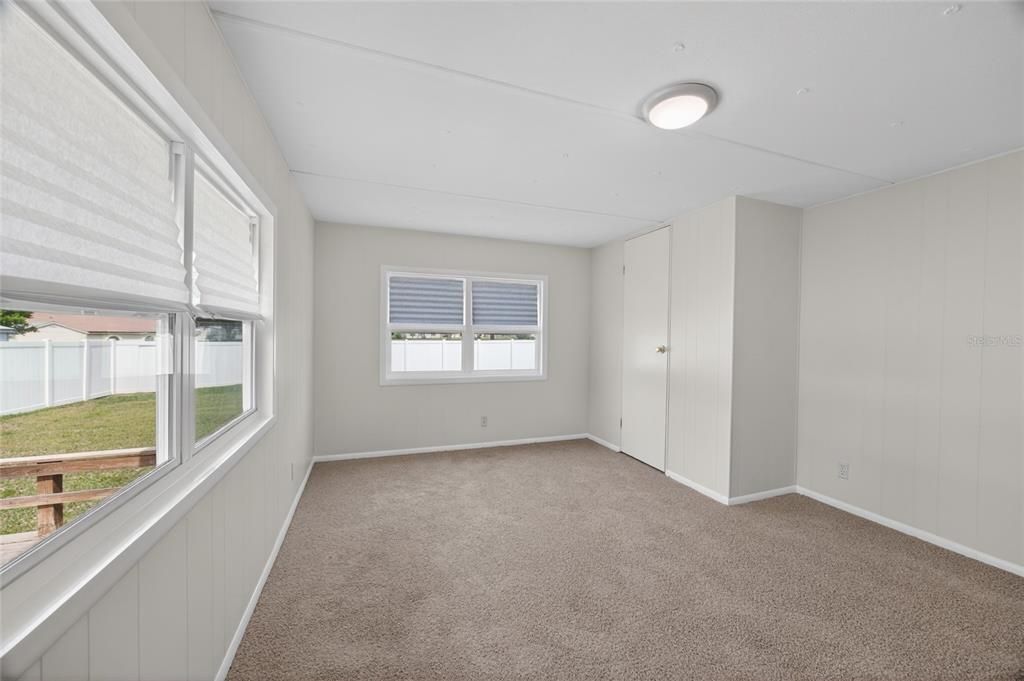 For Sale: $117,500 (2 beds, 1 baths, 768 Square Feet)