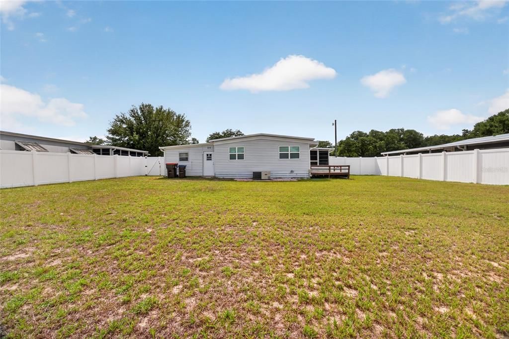 For Sale: $117,500 (2 beds, 1 baths, 768 Square Feet)