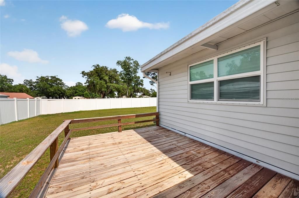 For Sale: $117,500 (2 beds, 1 baths, 768 Square Feet)
