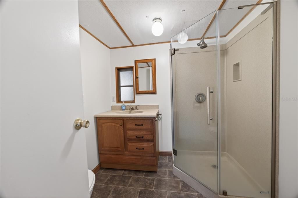 For Sale: $117,500 (2 beds, 1 baths, 768 Square Feet)