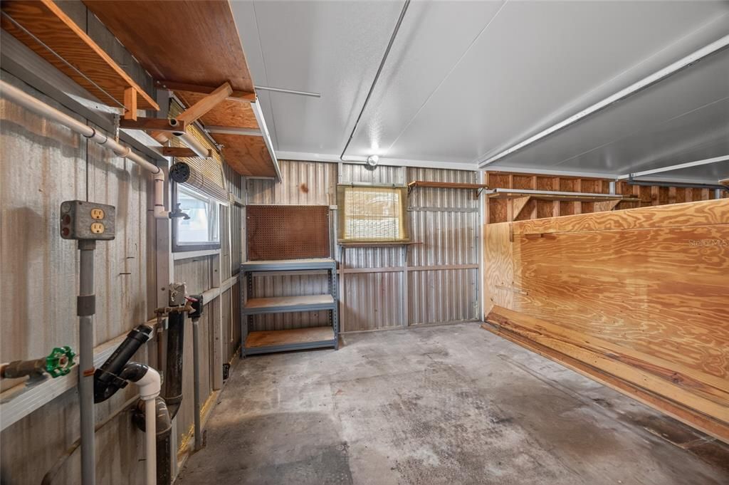 For Sale: $117,500 (2 beds, 1 baths, 768 Square Feet)