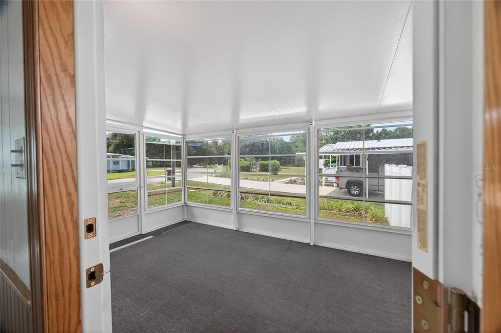 For Sale: $117,500 (2 beds, 1 baths, 768 Square Feet)