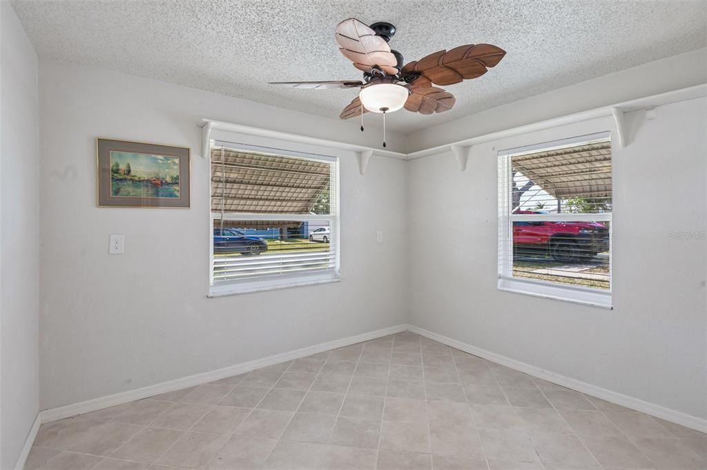 For Sale: $385,000 (2 beds, 2 baths, 1128 Square Feet)