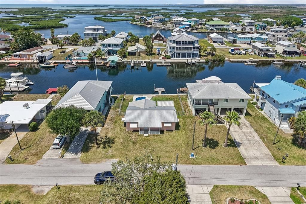 For Sale: $385,000 (2 beds, 2 baths, 1128 Square Feet)