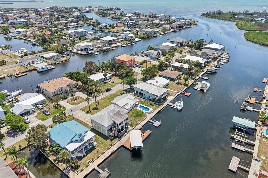 For Sale: $385,000 (2 beds, 2 baths, 1128 Square Feet)