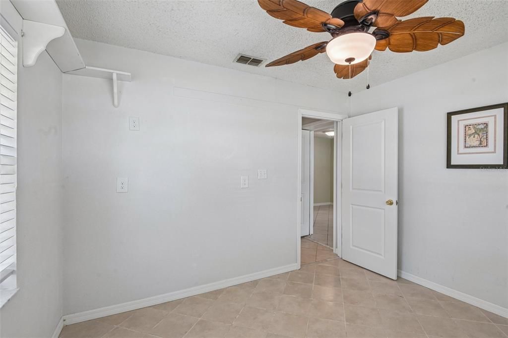 For Sale: $385,000 (2 beds, 2 baths, 1128 Square Feet)