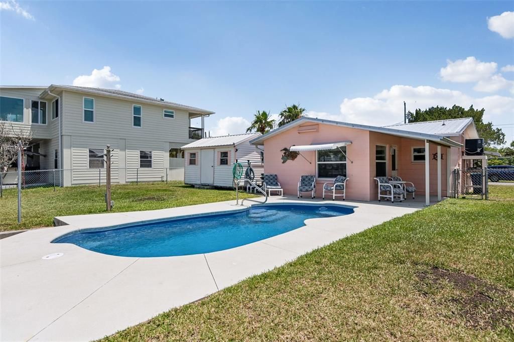For Sale: $385,000 (2 beds, 2 baths, 1128 Square Feet)
