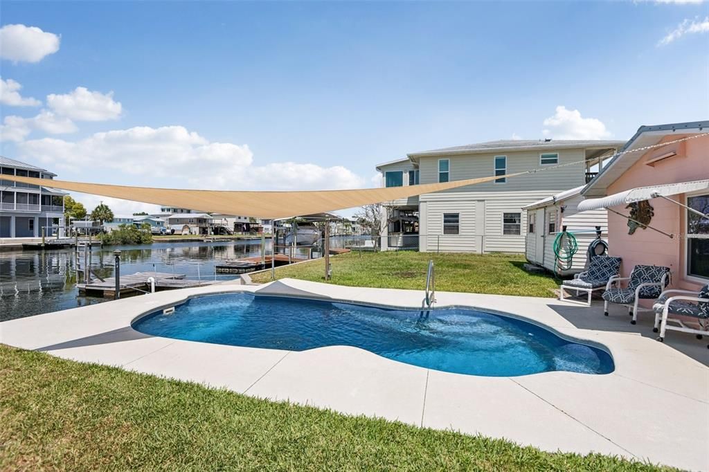 For Sale: $385,000 (2 beds, 2 baths, 1128 Square Feet)