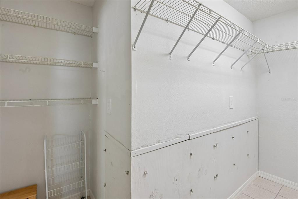 For Sale: $385,000 (2 beds, 2 baths, 1128 Square Feet)