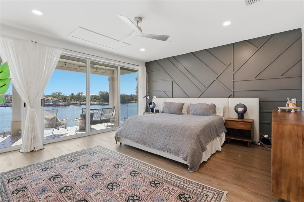 For Rent: $16,500 (6 beds, 4 baths, 3670 Square Feet)