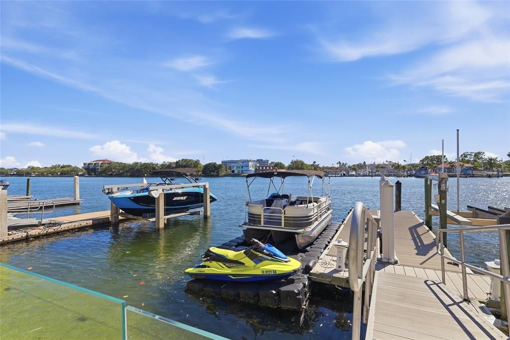 For Rent: $16,500 (6 beds, 4 baths, 3670 Square Feet)