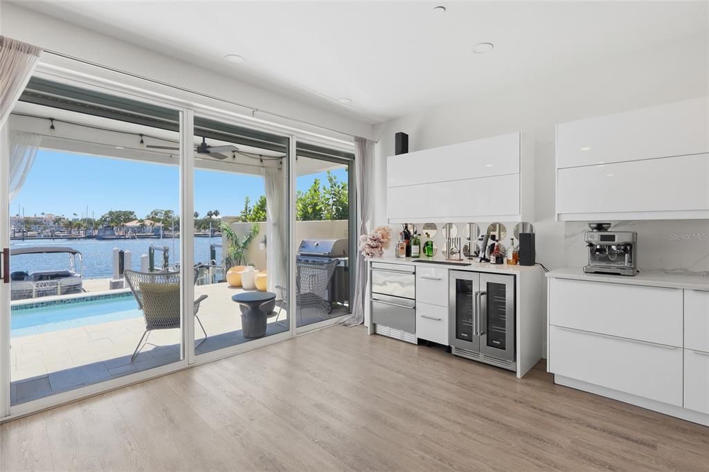 For Rent: $16,500 (6 beds, 4 baths, 3670 Square Feet)