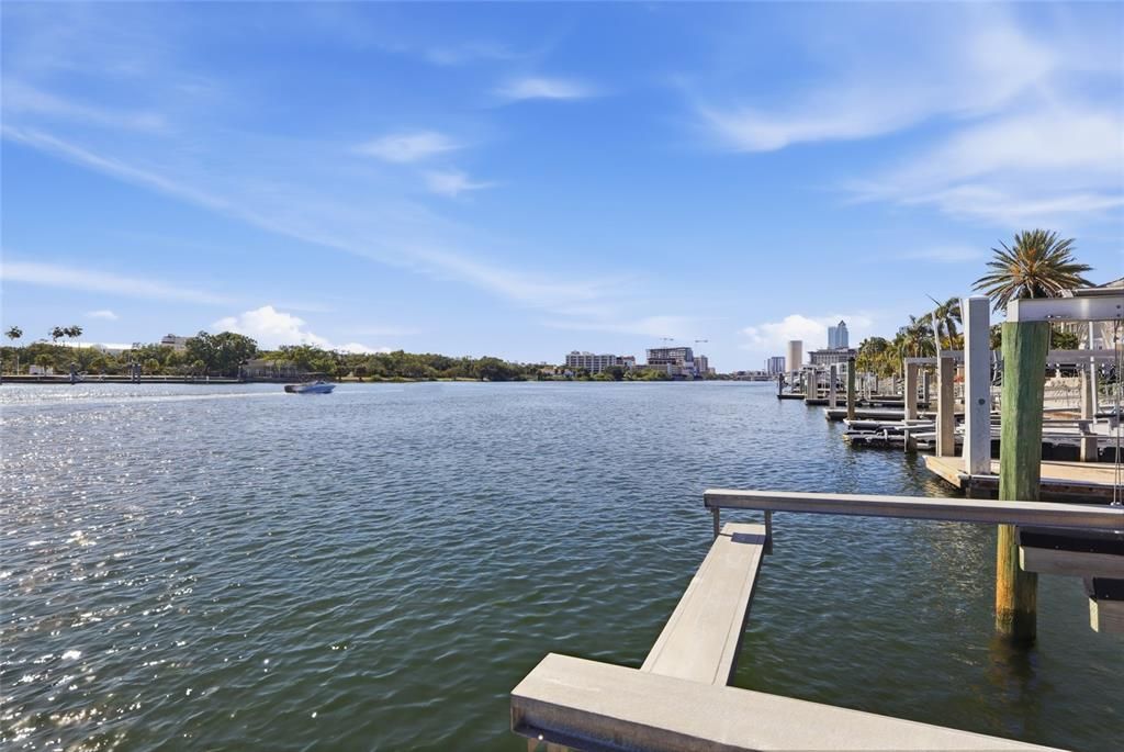 For Rent: $16,500 (6 beds, 4 baths, 3670 Square Feet)