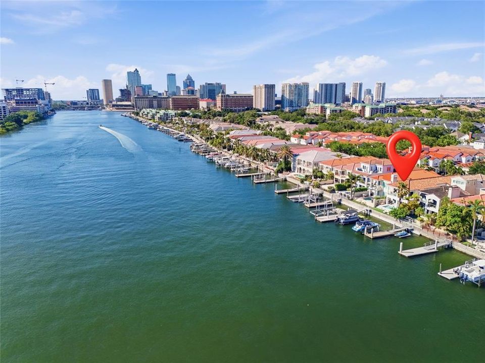 For Rent: $16,500 (6 beds, 4 baths, 3670 Square Feet)