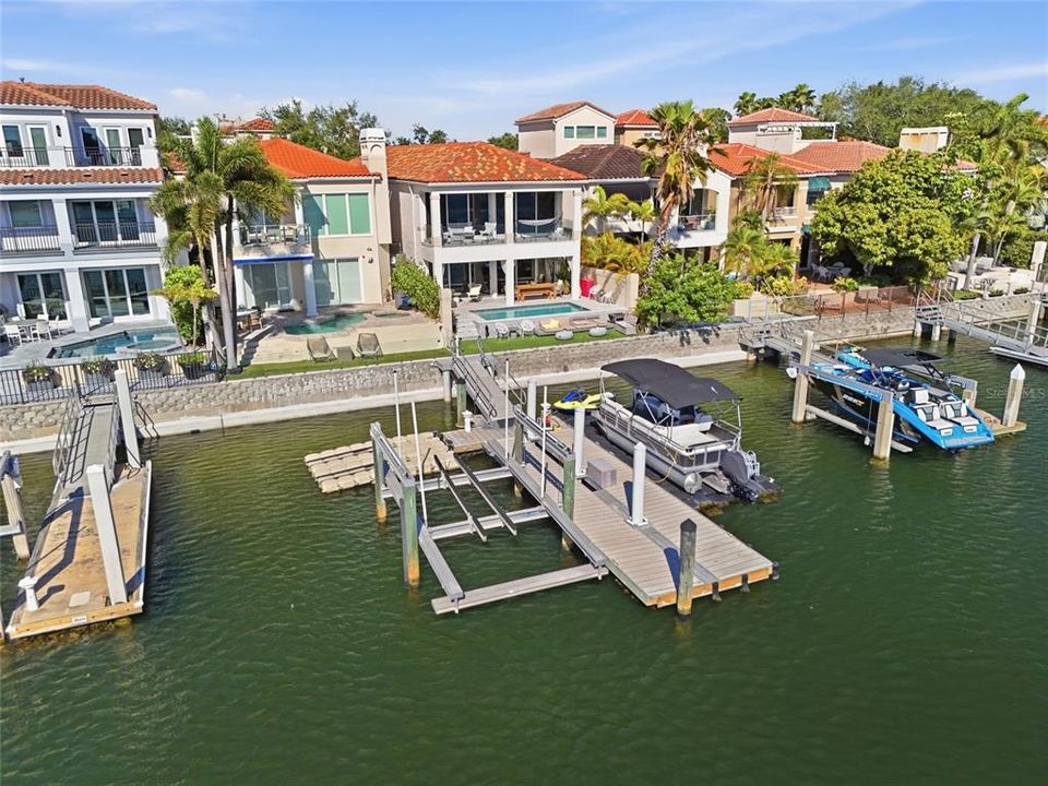 For Rent: $16,500 (6 beds, 4 baths, 3670 Square Feet)