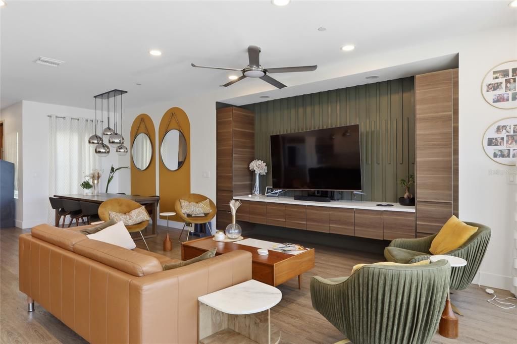 For Rent: $16,500 (6 beds, 4 baths, 3670 Square Feet)